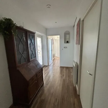 公寓 2 Avec Balcon Et Parking A Centre 波尔尼克